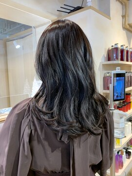 アンククロス 表参道(ANKH CROSS) ダークグレー