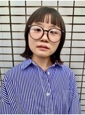 ぱつっとオン眉ボブ×眼鏡
