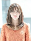 セクションカラー/グラデーションカラー/ペールベージュ/秋葉原