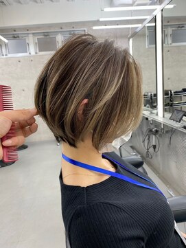 イキ 表参道(iki omotesando) モード/無造作ウェーブ/大人ガーリー[表参道駅]