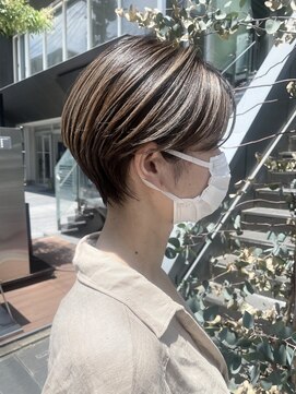 ヌード(NUDE) NUDEハイライト20代30代40代耳だしショート大人ショートボブ