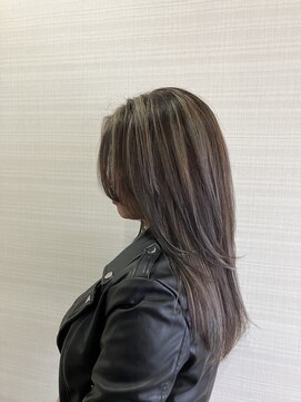 モヅ美容室 チェルム 四日市店(MOZ美容室 cheRm) アッシュブラウン×ハイライト