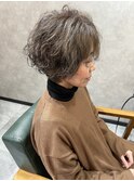 大人可愛い♪脱白髪染めカラーオリーブ×ショートパーマ