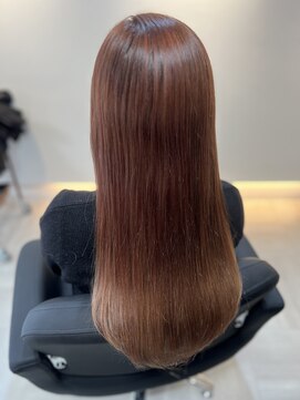 ピンクベージュ