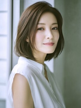 アルトリスト(Altruist Aging×HAIR&SPA) ★ダークアッシュ大人ガーリーボブ着物ミディアムレイヤーカット