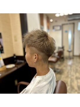 ドゥール(DOLL) ハイトーンカラー トレンドカラー 10代 大和高田