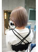 アッシュベージュ ハイトーン