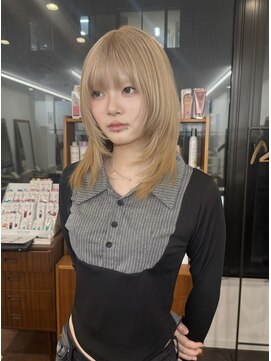 ポール(pole) 札幌レイヤー　ホワイトベージュハッシュカット