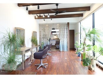 フルーリ(fleuri)の写真/席数2席☆ゆったりと寛げるこだわりの空間と極上のサービスを体感できるサロン♪ファミリーでの来店も◎