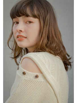 レジュアル(RESSUAL) エアリーミディ　ショートパーマ　黒髪　ホワイトアッシュ