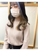 ブラック×ホワイトベージュのインナーカラー