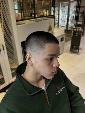 フランクスバーバーザスタンド(Frank’s barber the stand) メンズボウズフェードクロップバーバースタイルF