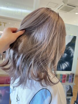 コワファースト させぼ五番街店(COIFF1RST) ホワイトベージュ☆