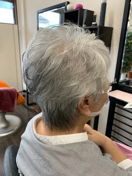 プールス(PURUS) ♯ふんわりショート♯グレイカラー