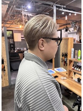 ルーシーバイパム 恵比寿(Lucy by PAM.) メンズカットに似合うブロンドベージュ