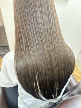 インビテーション(invitation) 艶ロング・髪質改善・ストレート・ラベンダー・ベージュ