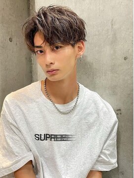 レタッチ バイ フィフス 銀座(RETOUCH by fifth) 銀座フェザーパーマツイストスパイラルパーマセンターパート眉毛