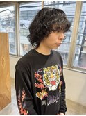 スパイラルパーマ　パーマヘアー　マッシュウルフ　メンズボブ