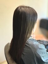 オト(oto)&nbsp;黒髪ロングレイヤー縮毛矯正ストレートスタイル30代40代50代60代