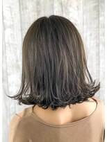 モノトーングレージュハイライトグラデーションカラー