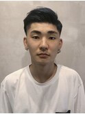 アップバングスキンフェードツーブロ y