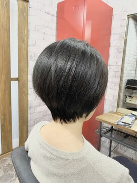 ベルポ(Bellpo) すきバサミを使わない艶ありショートボブ