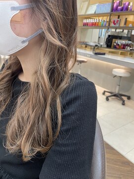 アプシー 三田駅前店(Apsee) 柔らかベージュイヤリングカラー◎