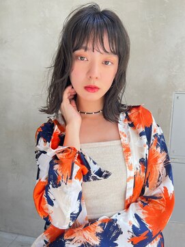 テイラー(Taylor) Taylor大宮　ゆるふわミディアム×アッシュグレー