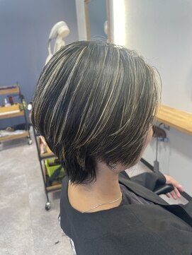 ボブ(BOB) ハイライトショート