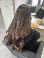 リーオオサカ(Lee Osaka) ブラウンベージュ×透明感×東芽生