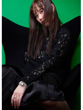 アンアタッシュ(UNE ATTACHE) 大人可愛いいと強さのハーモニー、春のグレージュ［ 吉祥寺］