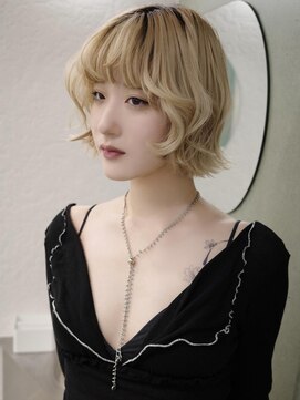 キャロルガーデンズ ボコカ 表参道(Carroll Gardens bococa) 抜きっぱなしブロンド、ボブ