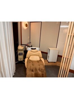 【西大島駅徒歩3分】メンテナンスにお悩みの大人女性必見！気になる白髪も髪を労わりながら綺麗にカバー♪