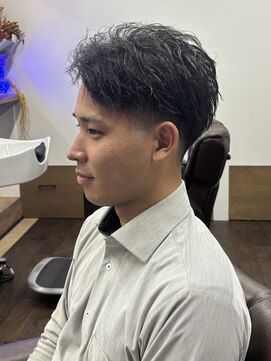 バタクラン(BATACLAN) フェード#メンズ#メンズカット#眉毛#パーマ#メンズサロン#パーマ