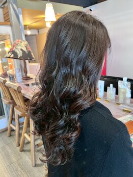 ナナナ パレナ 宝塚店(nanana parena) 毛先デジパでセットもラクに艶あり小手巻きカールが可愛い秘密！