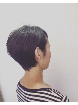 コモレビヘアワークス(komorebi hair works) short　hair