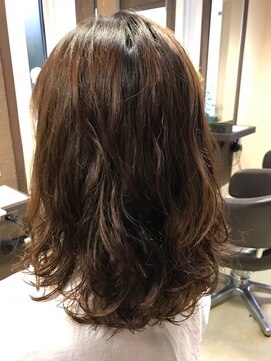 ルアンジュ(Le ange) ミディアムふんわりパーマ