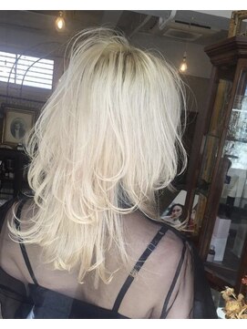 ガレージ(GARAGE) ペールホワイト　ウルフスタイル