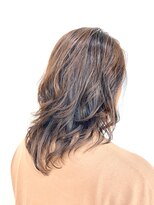 クオリス 上板橋店(QUALIS) 大人可愛い 前上がりミディアムウルフレイヤー/ソフトウルフ