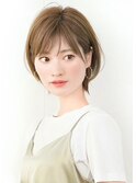 大人可愛い20代30代40代小顔ワンサイドショートボブ丸み前下がり