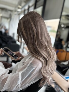 ラフ 難波店(LAFF) #黒髪#ボブルフ#ネビージュ#小顔#ワンレン