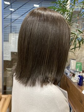 シルフィ(sylph) 【sylph/表参道 】 ミディアムヘア