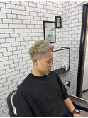 カット×ブリーチカラー