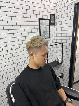 トップバイスリーナイン(TOP by THREE NINE) カット×ブリーチカラー