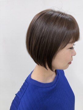 ピカソ こあら店 前下がりショートボブ