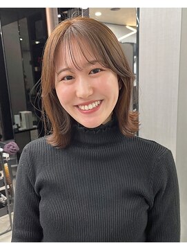 ラナン(Ranun) 艶髪ベージュカラー外ハネスタイル