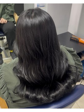 ジョルジュ サンク 戸田店(George Cinq) コテ巻きスタイリング