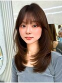 結べるミディアムレイヤー耳にかけても可愛い顔まわり