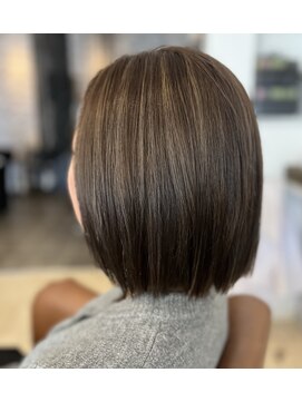 クティエ(Cuthie) ハイライト/小牧/ボブ