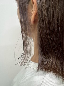 外はねミディアム×インナーカラー